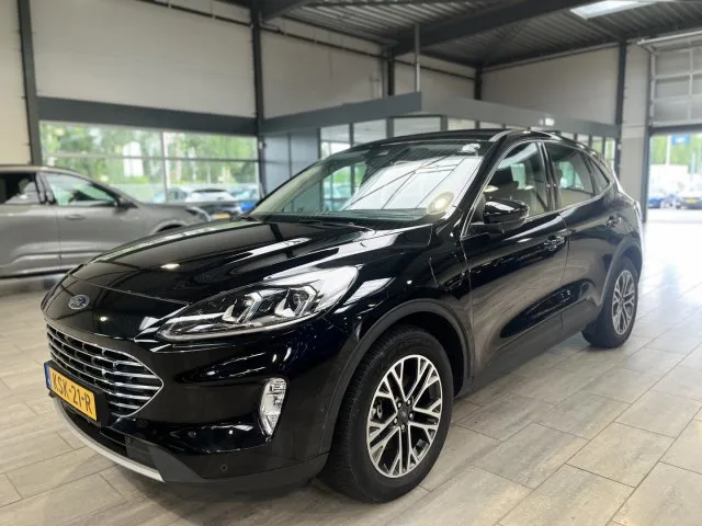 Ford Kuga (2021) — foto 1