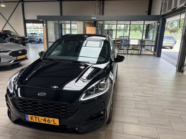 Ford Kuga (2022) — foto 1