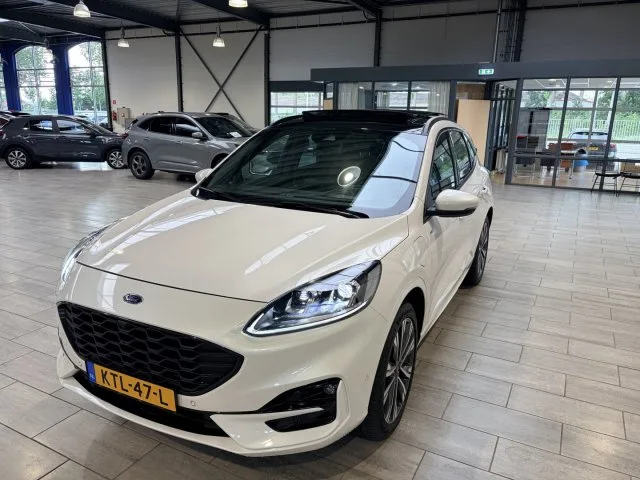 Ford Kuga (2022) — foto 1