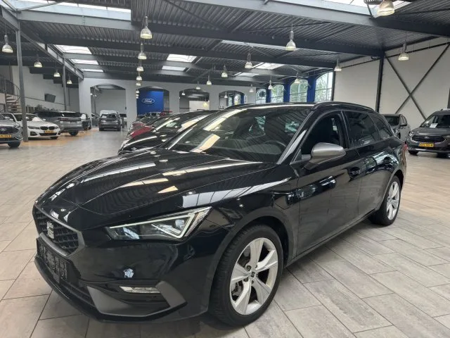 SEAT Leon (2025) — foto 1