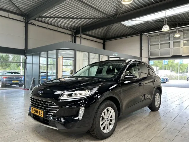 Ford Kuga (2023) — foto 1
