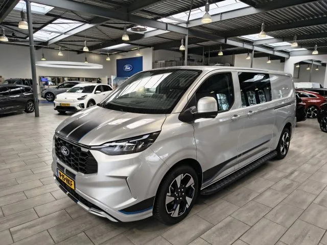 Ford Transit Custom (2024) — foto 1