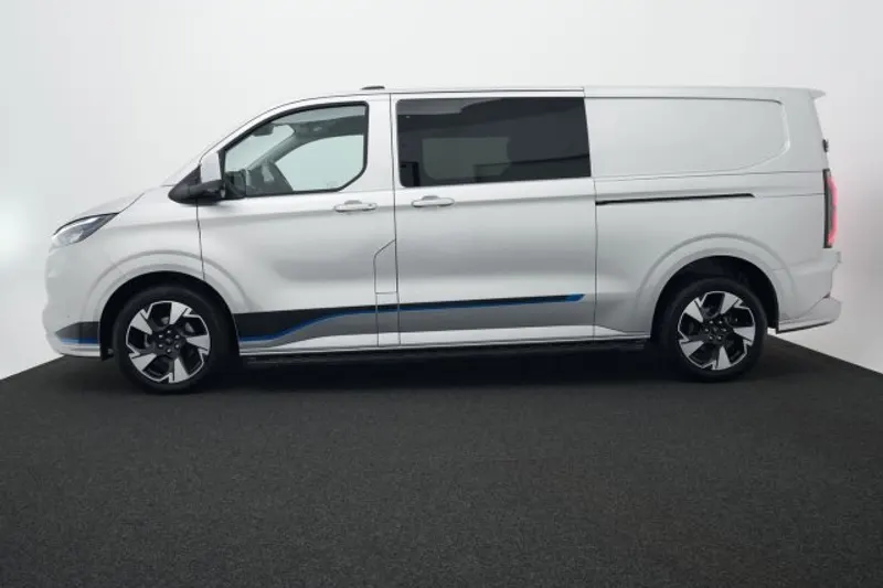 Ford Transit Custom (2024)