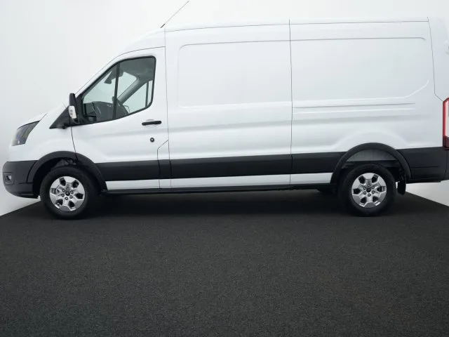 Ford Transit (2024) — foto 1