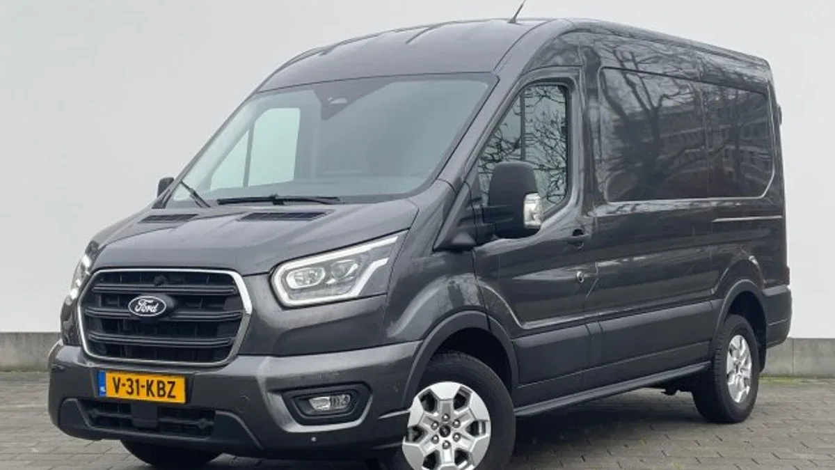 Ford Transit (2024) — foto 1