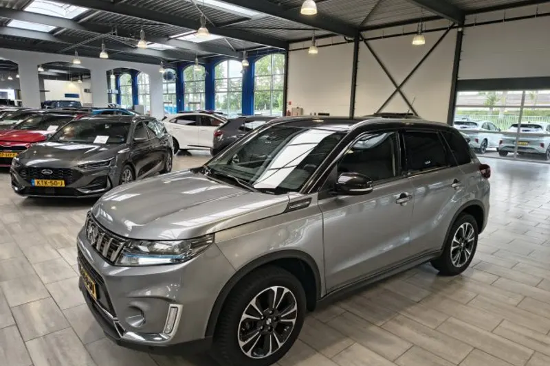 Suzuki Vitara (2023)