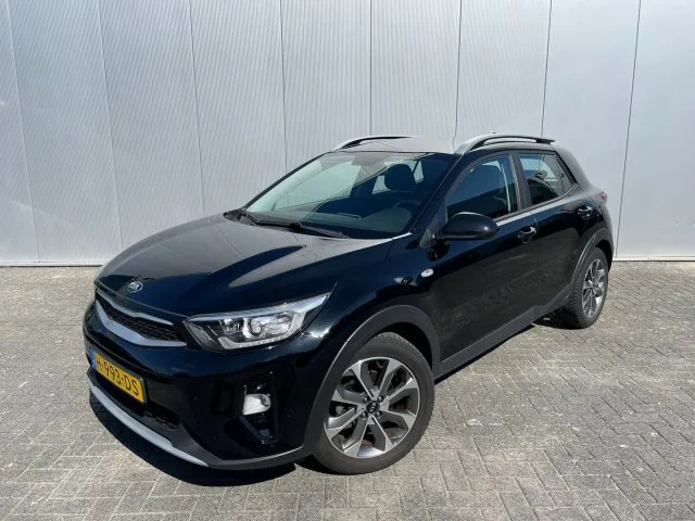 Kia Stonic (2020) — foto 1