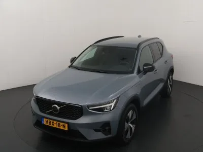 Volvo XC40 (2022) — foto 1