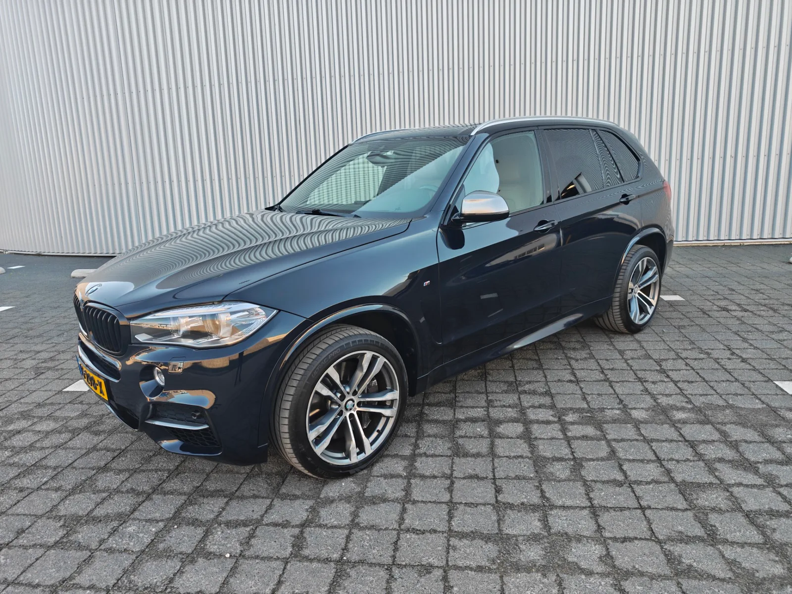 BMW X5 (2014) — foto 1