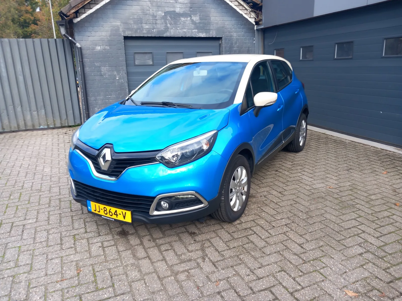 Renault Captur (2016) — foto 1