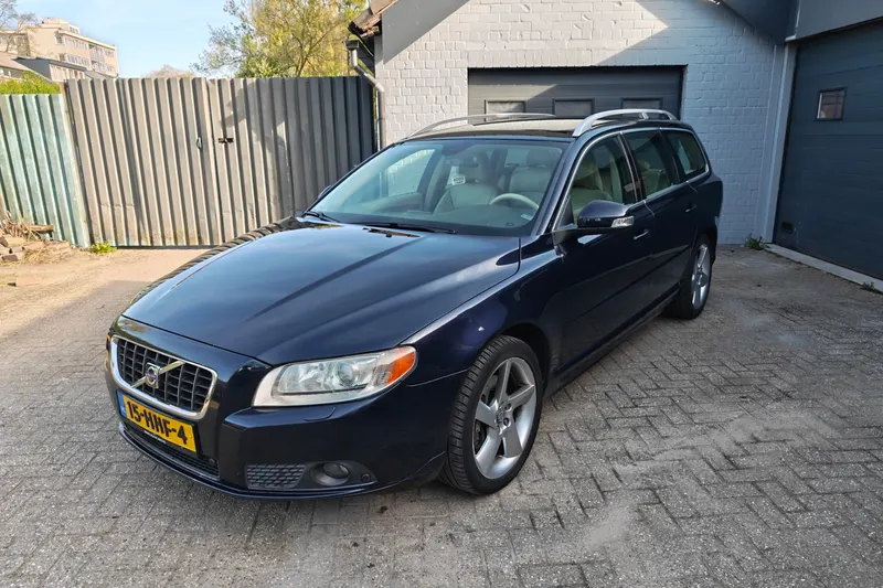 Volvo V70 (2008)