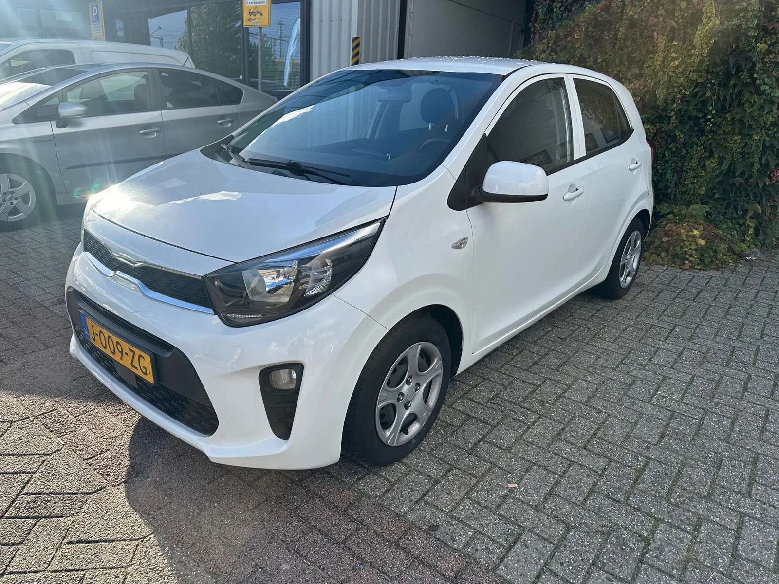 Kia Picanto (2020) — foto 1