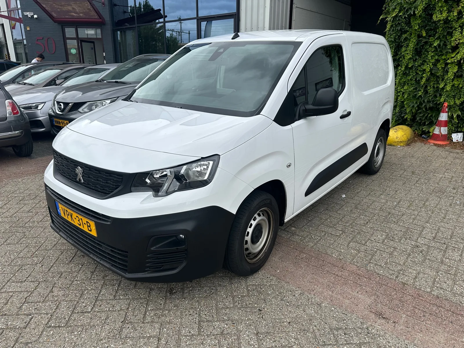 Peugeot Partner (2022) — foto 1