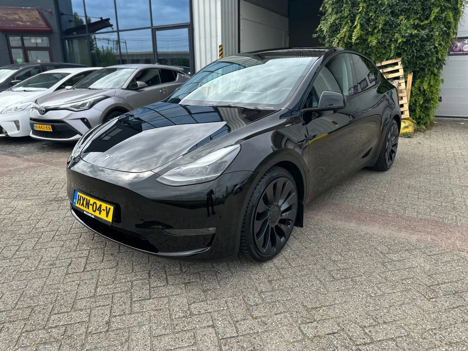 Tesla Model Y (2022) — foto 1
