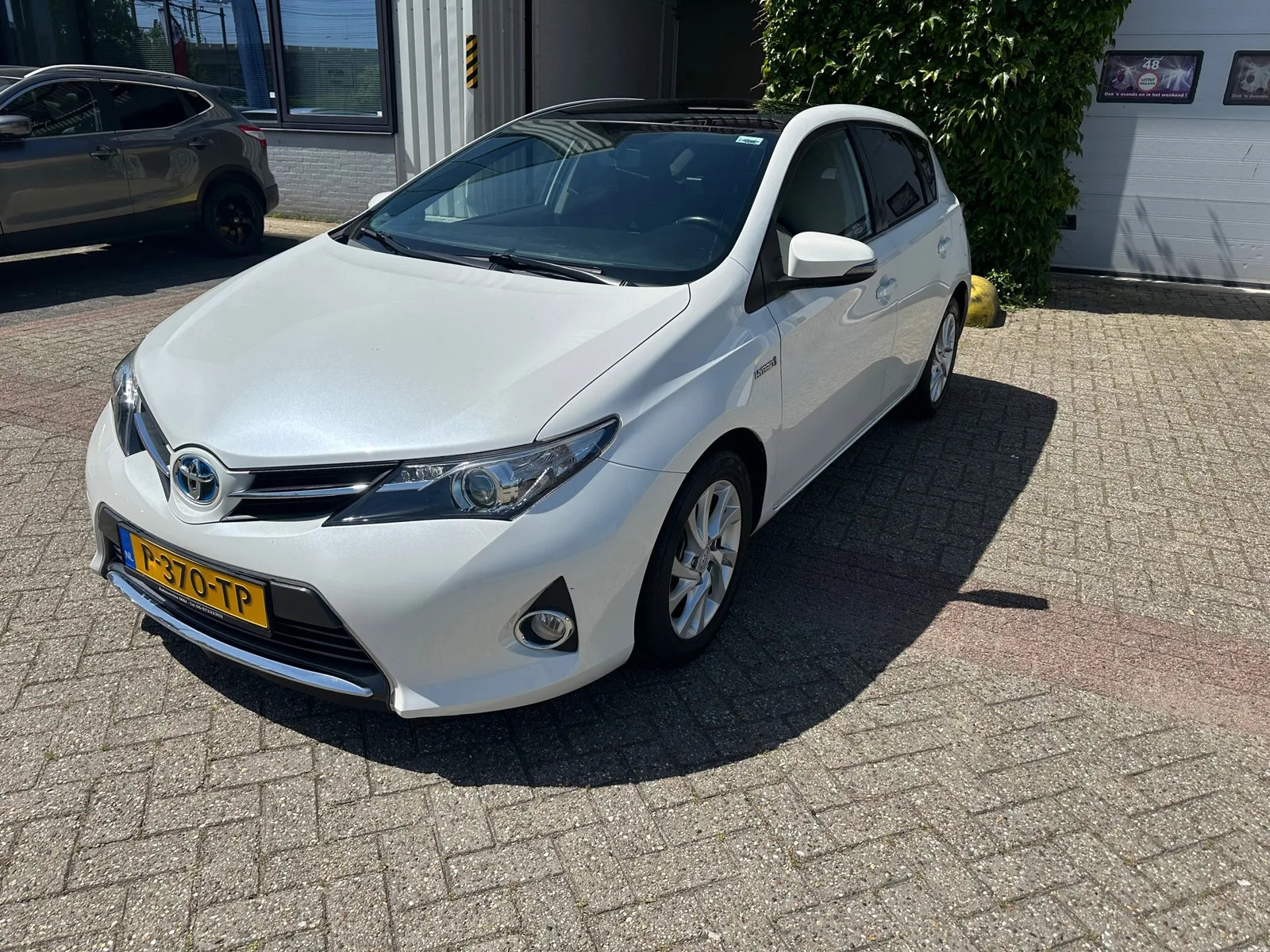 Toyota Auris (2015) — foto 1