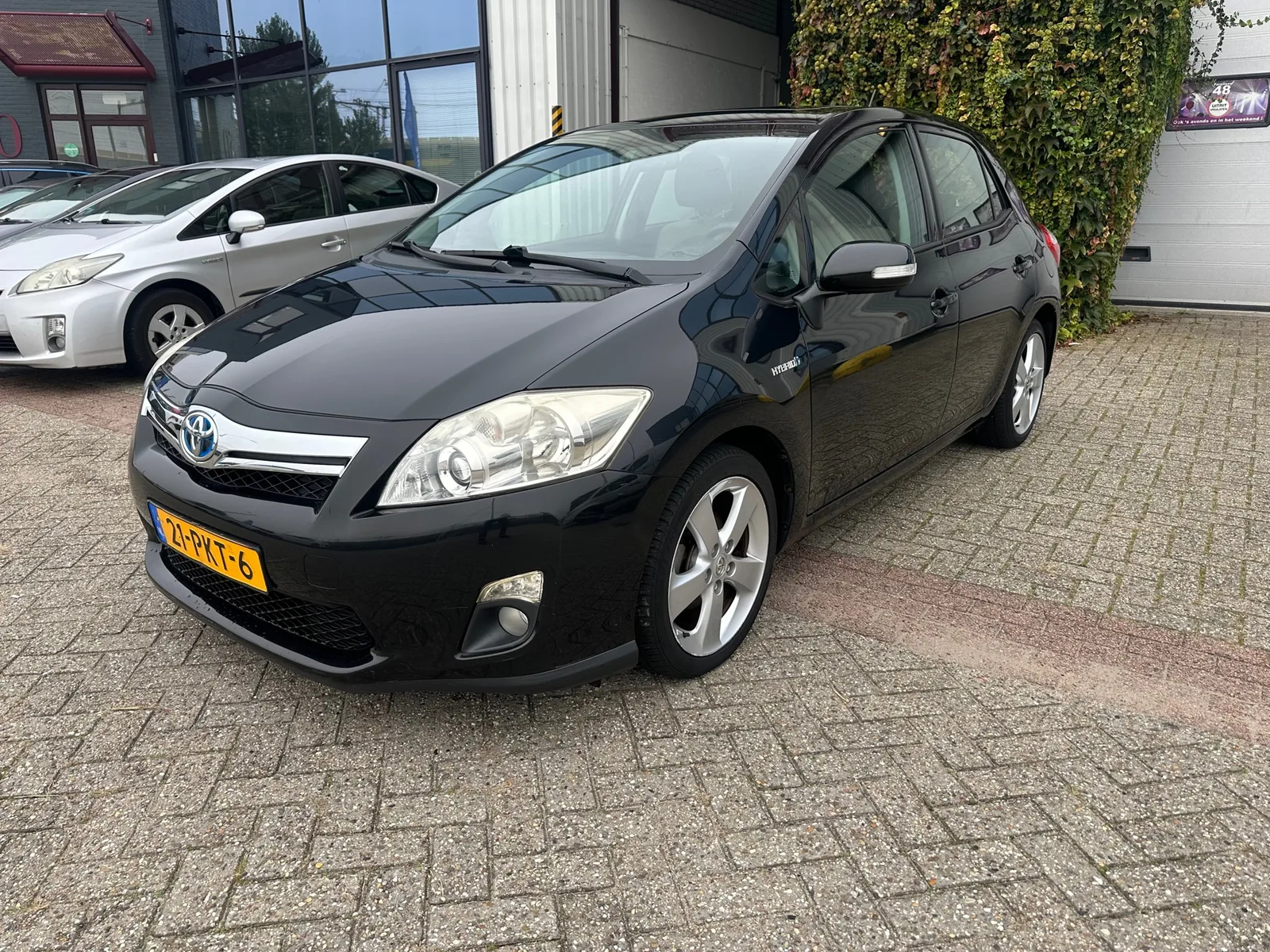 Toyota Auris (2011) — foto 1
