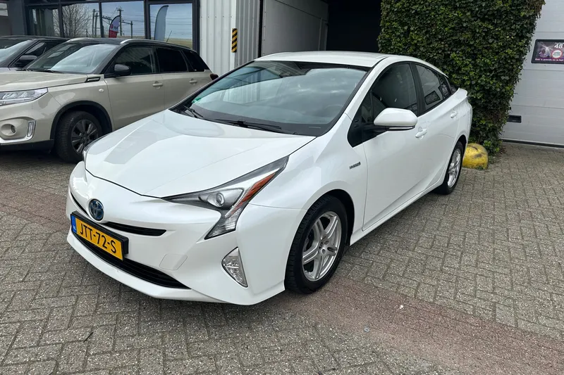 Toyota Prius (2018)