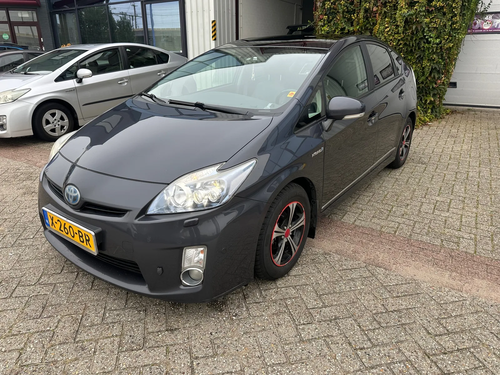 Toyota Prius (2010) — foto 1