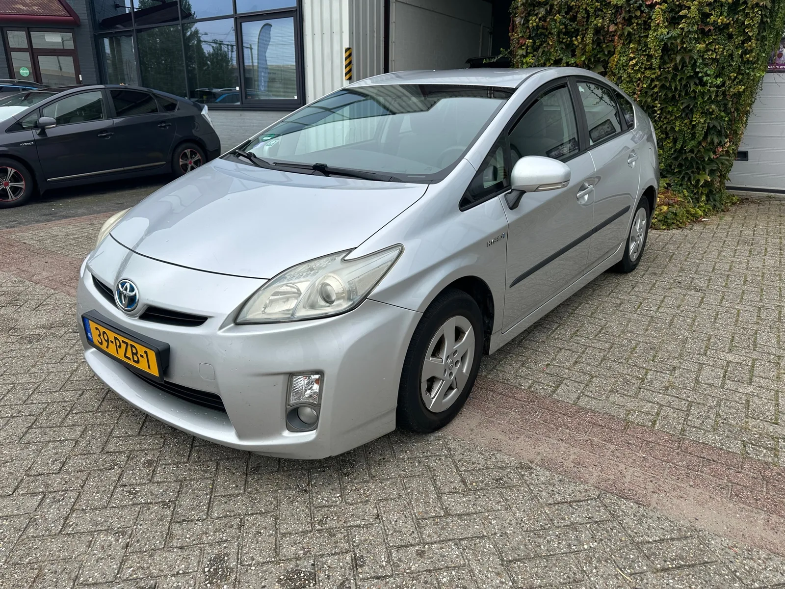 Toyota Prius (2011) — foto 1