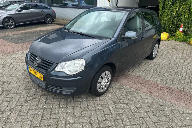 Volkswagen Polo (2005)