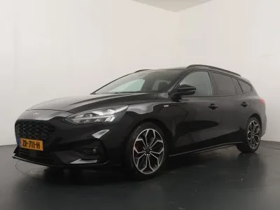 Ford Focus (2021) — foto 1