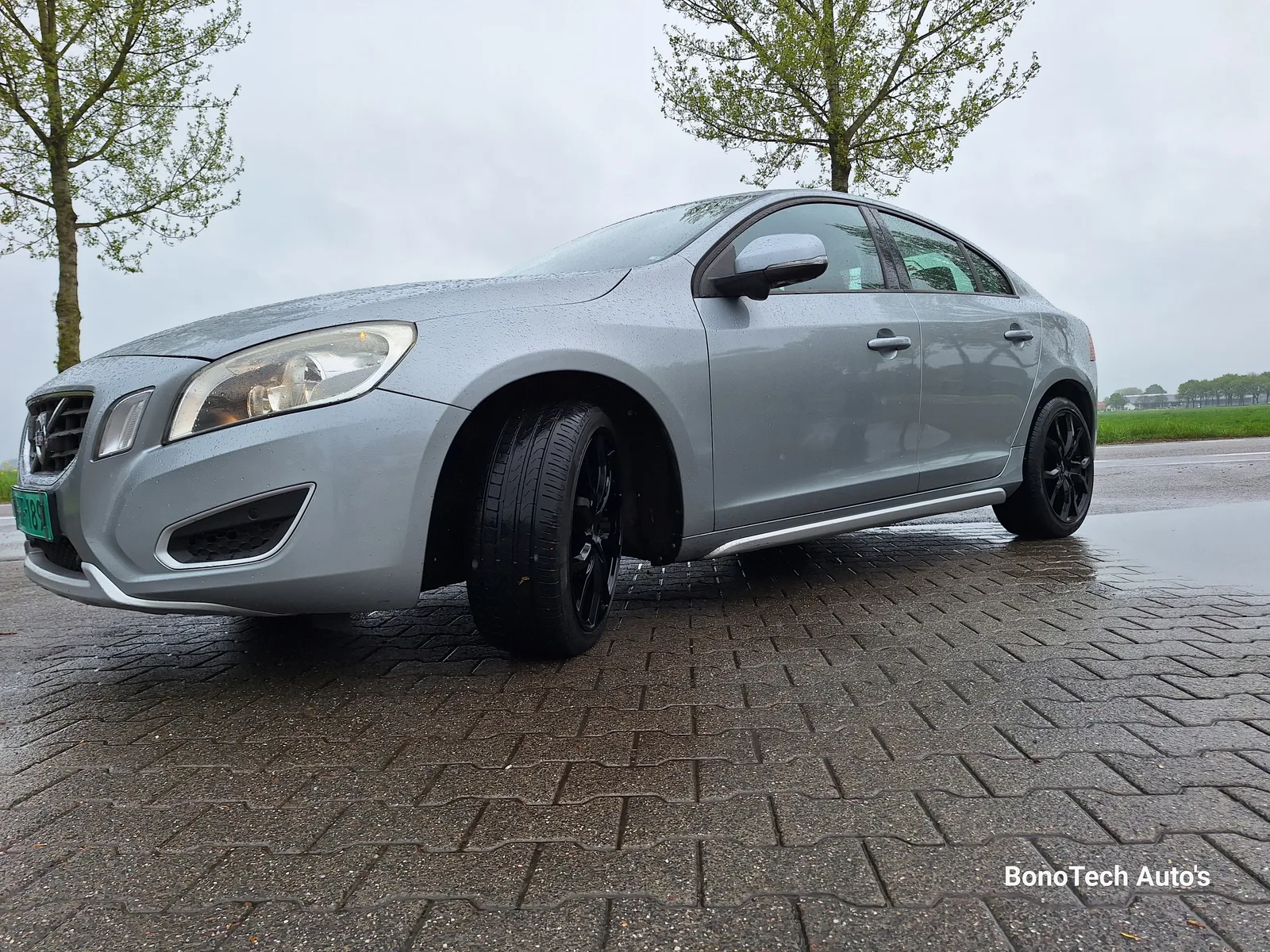Volvo S60 (2010) — foto 1