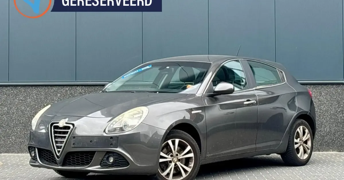 Alfa Romeo Giulietta (2012) — foto 1