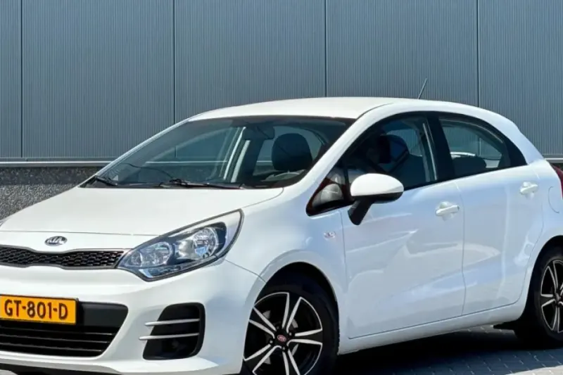 Kia Rio (2015)