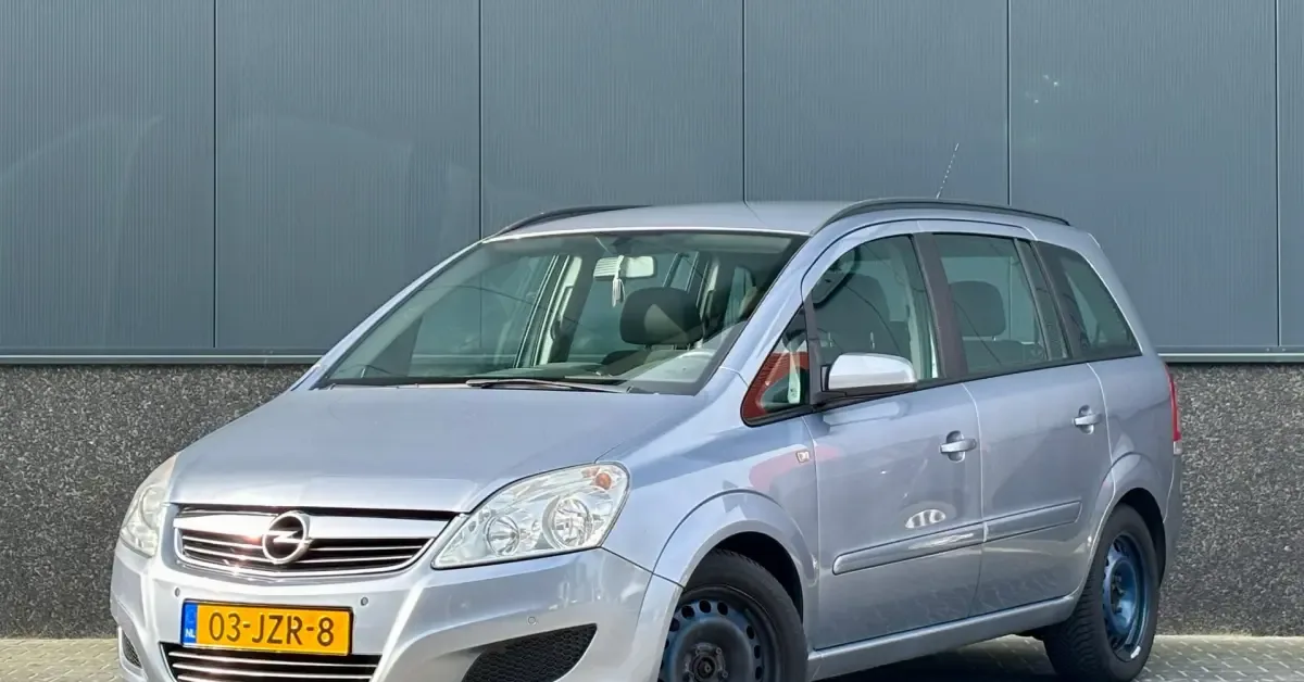 Opel Zafira (2009) — foto 1