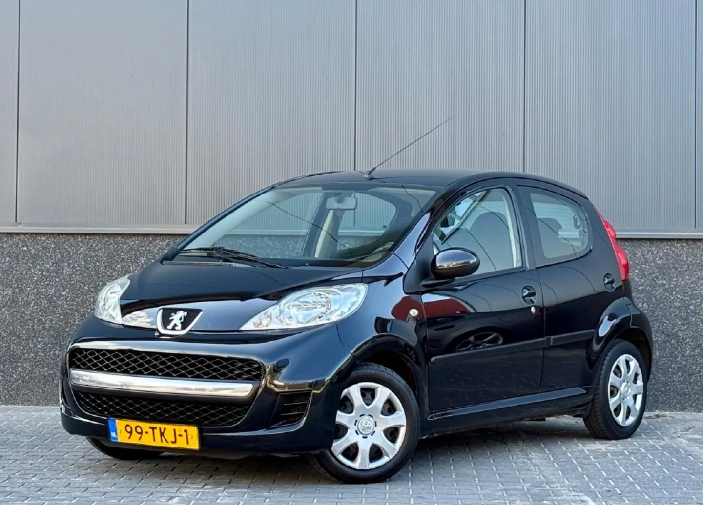 Peugeot 107 (2012) — foto 1