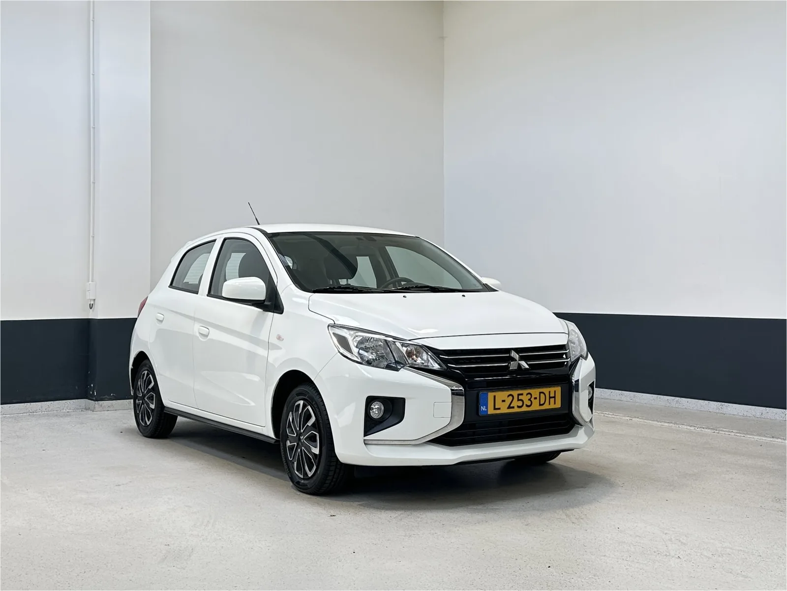 Mitsubishi Space Star (2021) — foto 1