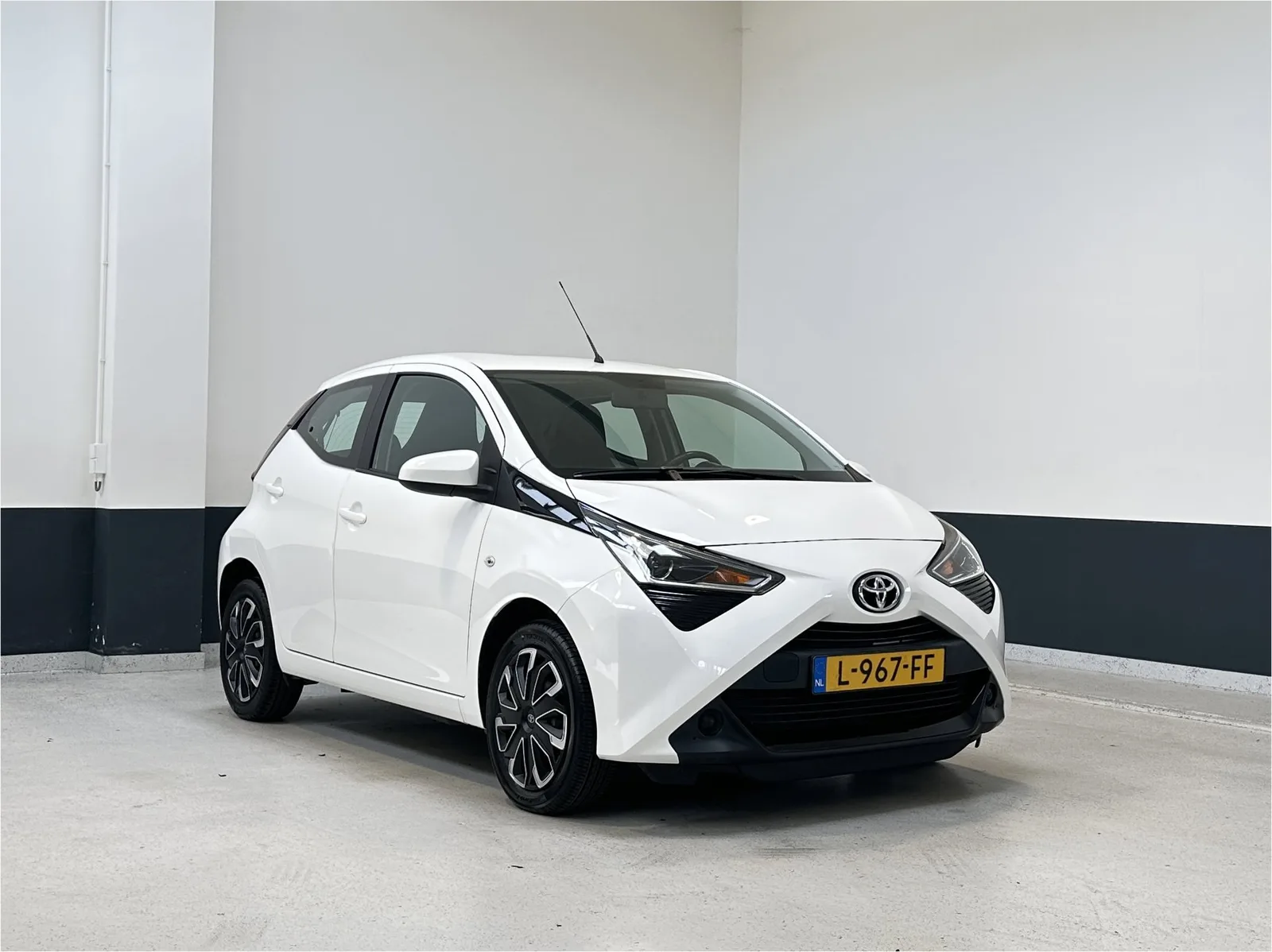 Toyota Aygo (2021) — foto 1