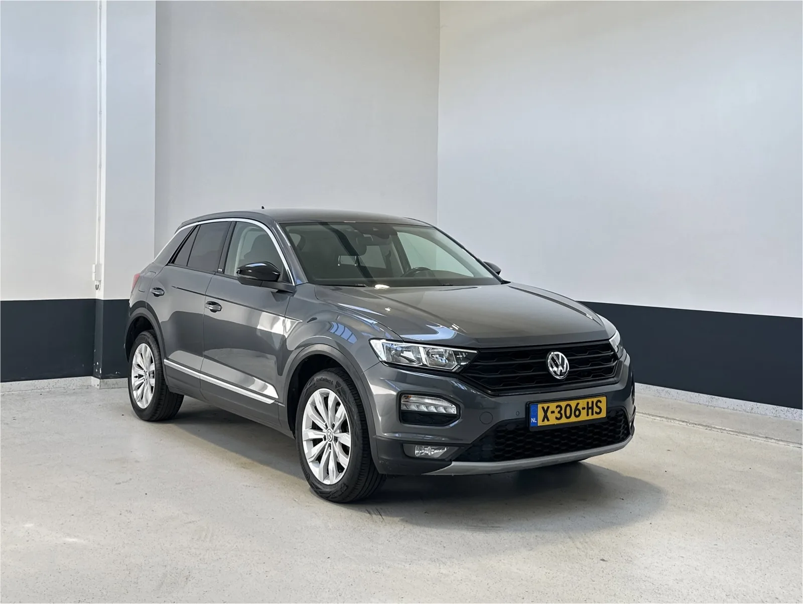 Volkswagen T-Roc (2020) — foto 1