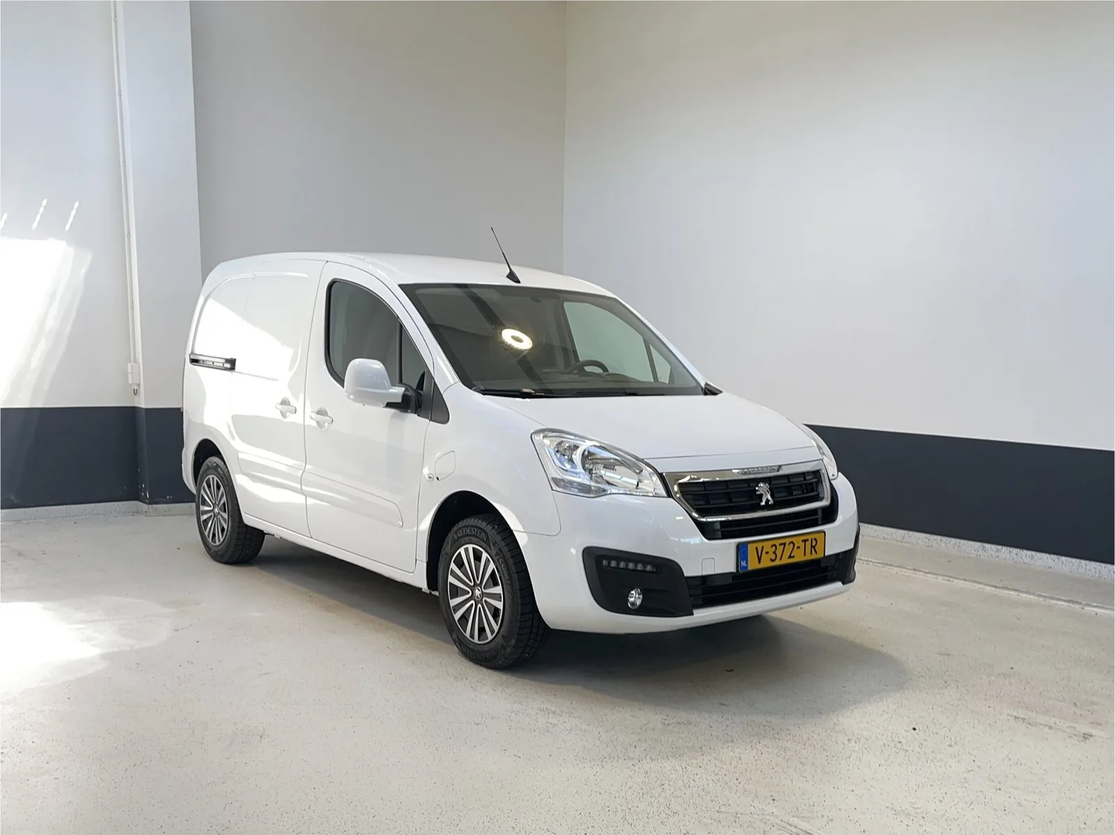 Peugeot E-Partner (2018) — foto 1
