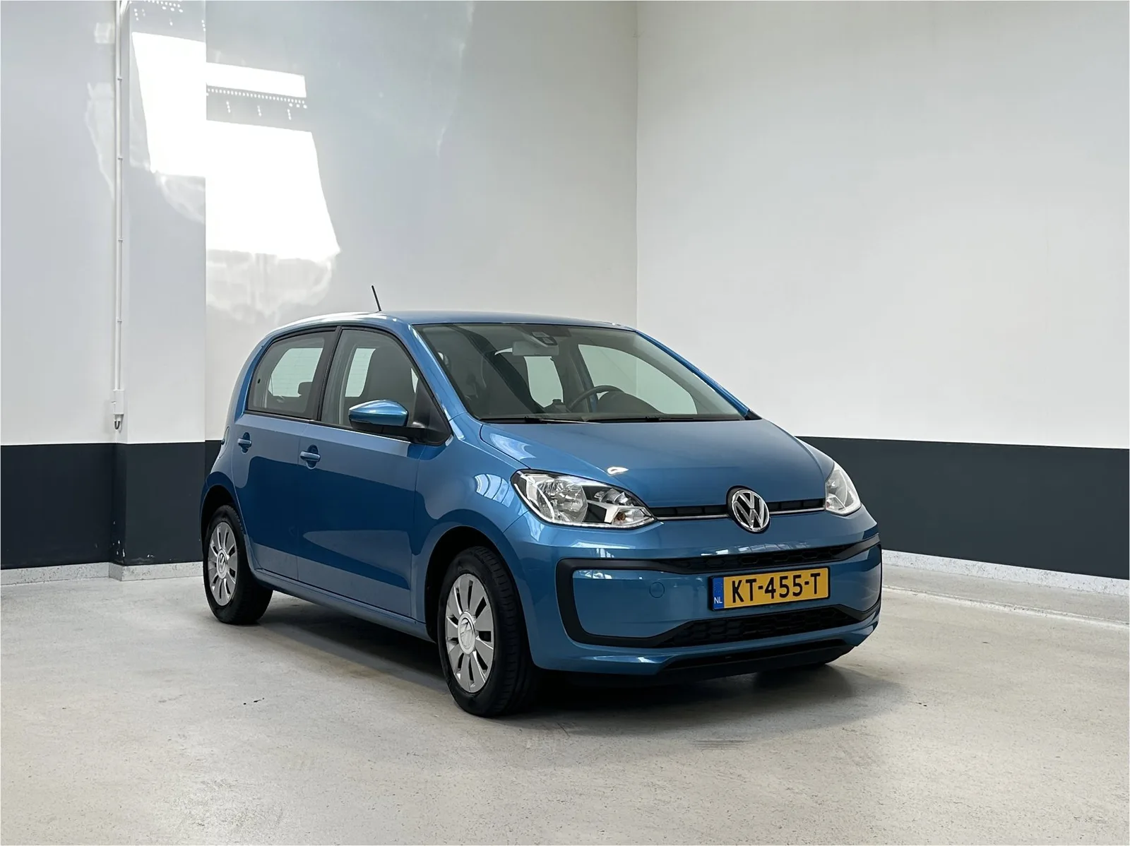 Volkswagen Up! (2017) — foto 1