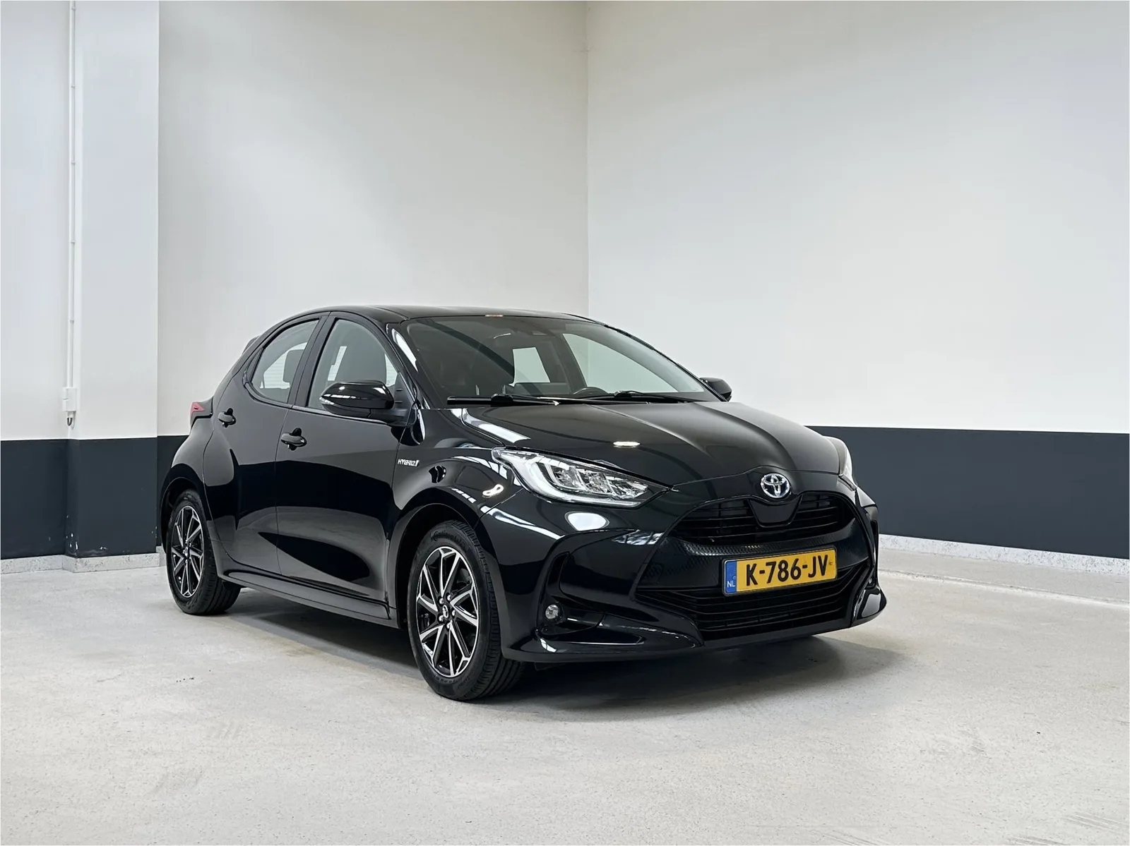 Toyota Yaris (2021) — foto 1