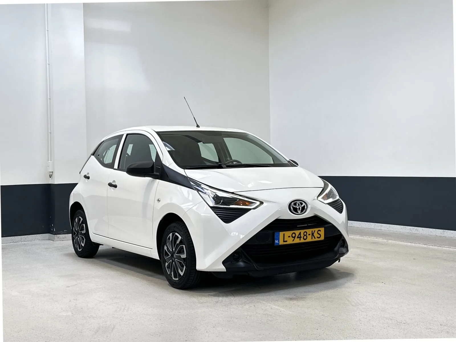 Toyota Aygo (2021) — foto 1