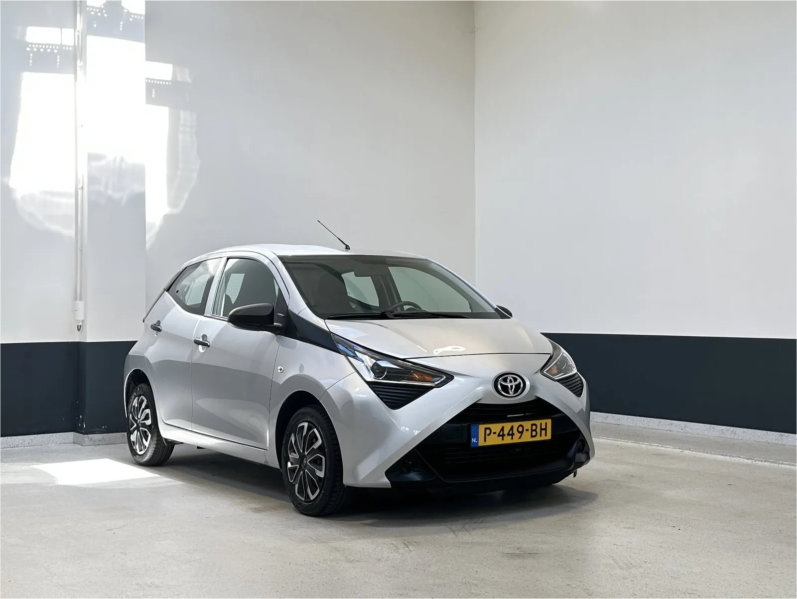 Toyota Aygo (2022) — foto 1