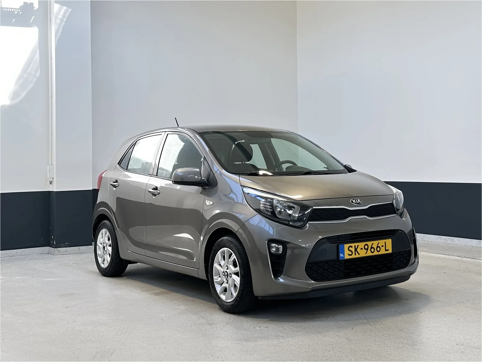 Kia Picanto (2018) — foto 1