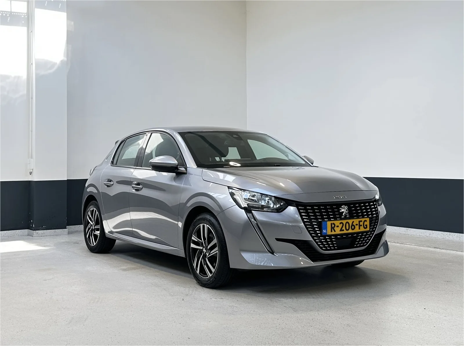 Peugeot 208 (2019) — foto 1