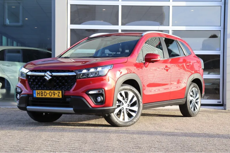 Suzuki S-Cross (2025)