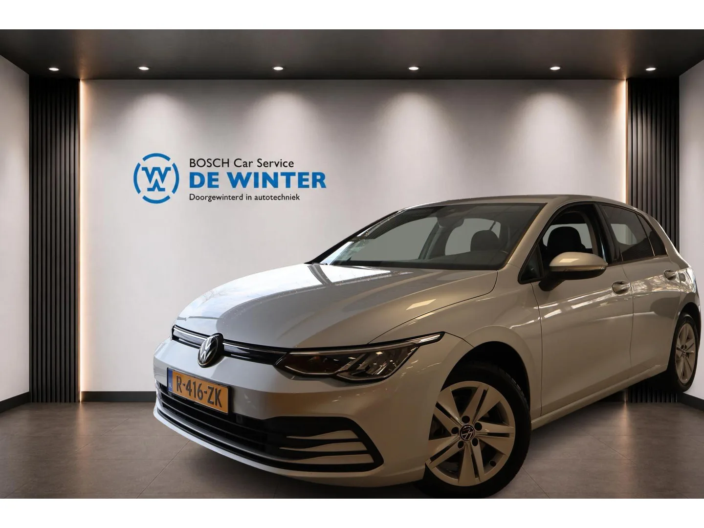 Volkswagen Golf (2023) — foto 1