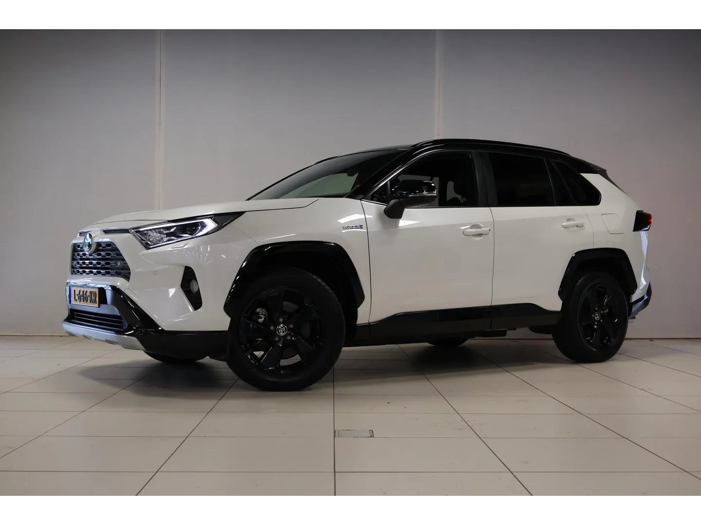 Toyota RAV4 (2020) — foto 1