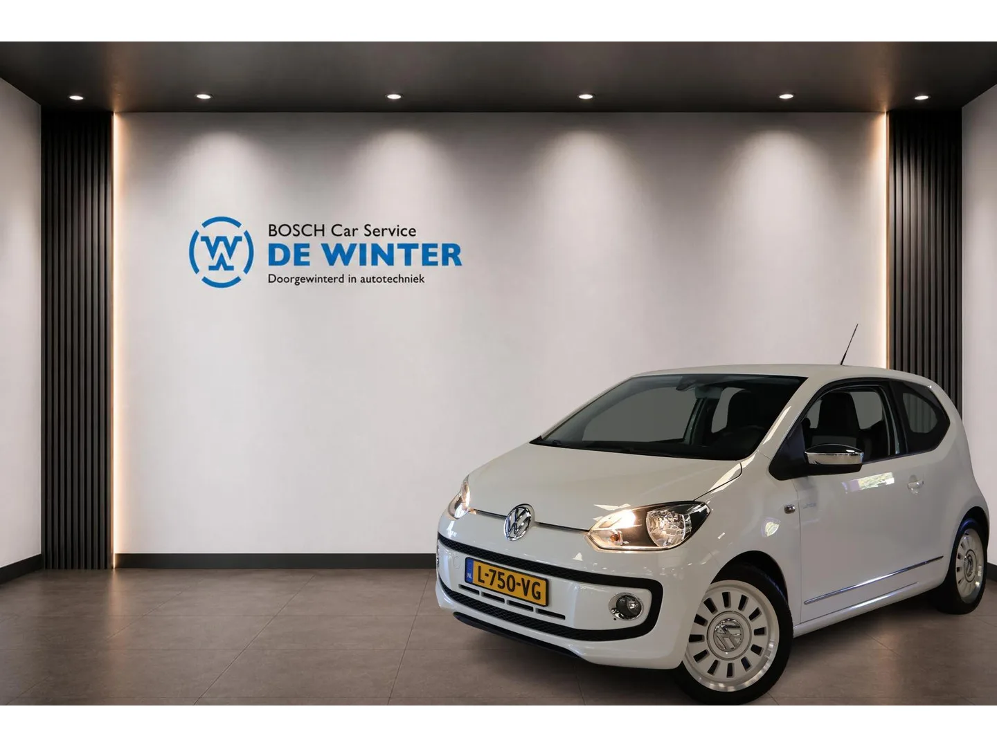 Volkswagen Up! (2012) — foto 1