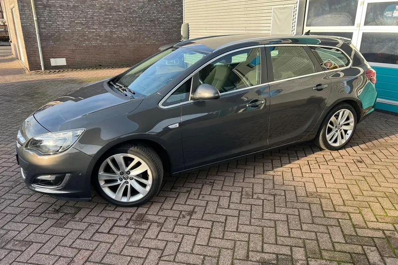 Opel Astra (2014)