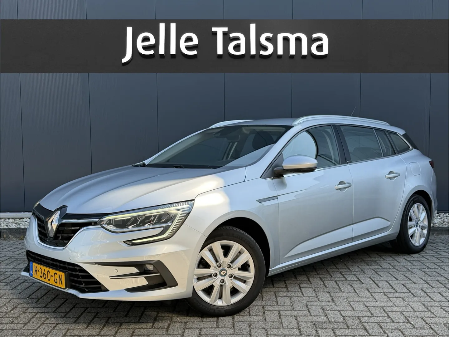 Renault Mégane E-Tech (2021) — foto 1
