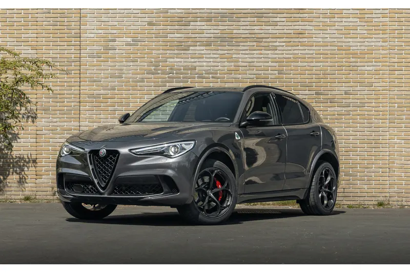 Alfa Romeo Stelvio (2022)