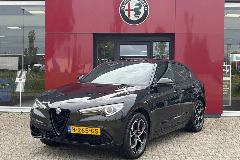 Alfa Romeo Stelvio (2022)