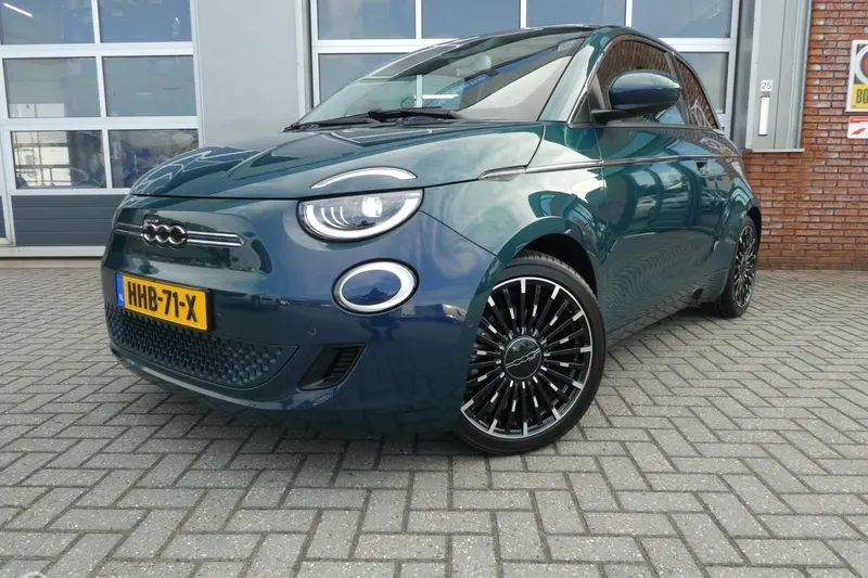 Fiat 500 (2022)
