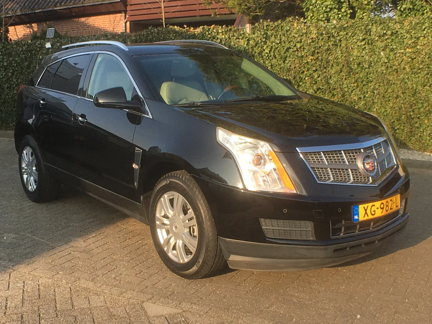 Cadillac SRX (2011) — foto 1